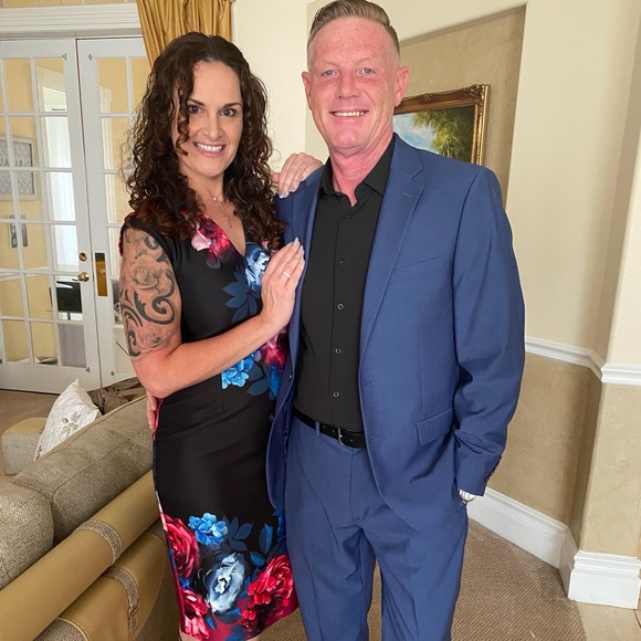 Meet your Posher, Nicole - Picture 2 of 3